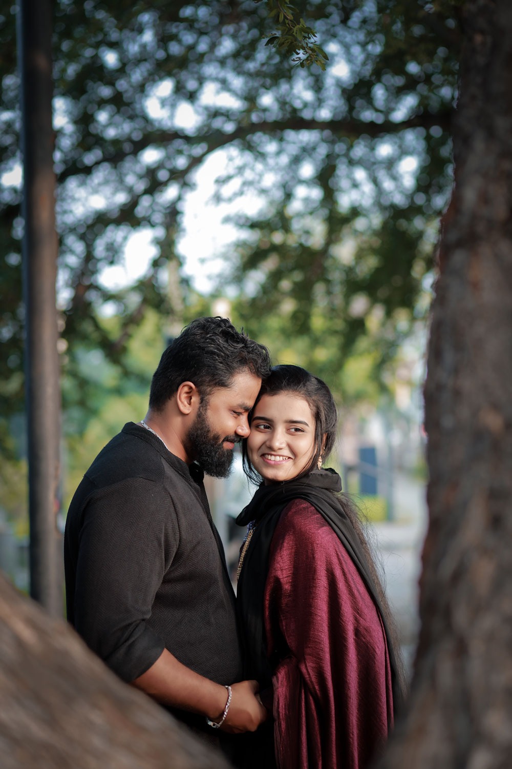 Under the Old Tree — Couple portraits, Tamil Nadu